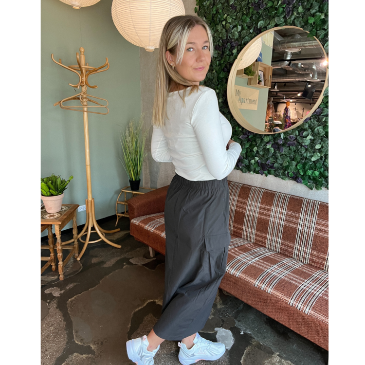 Onlmalika nederdel - Licorice